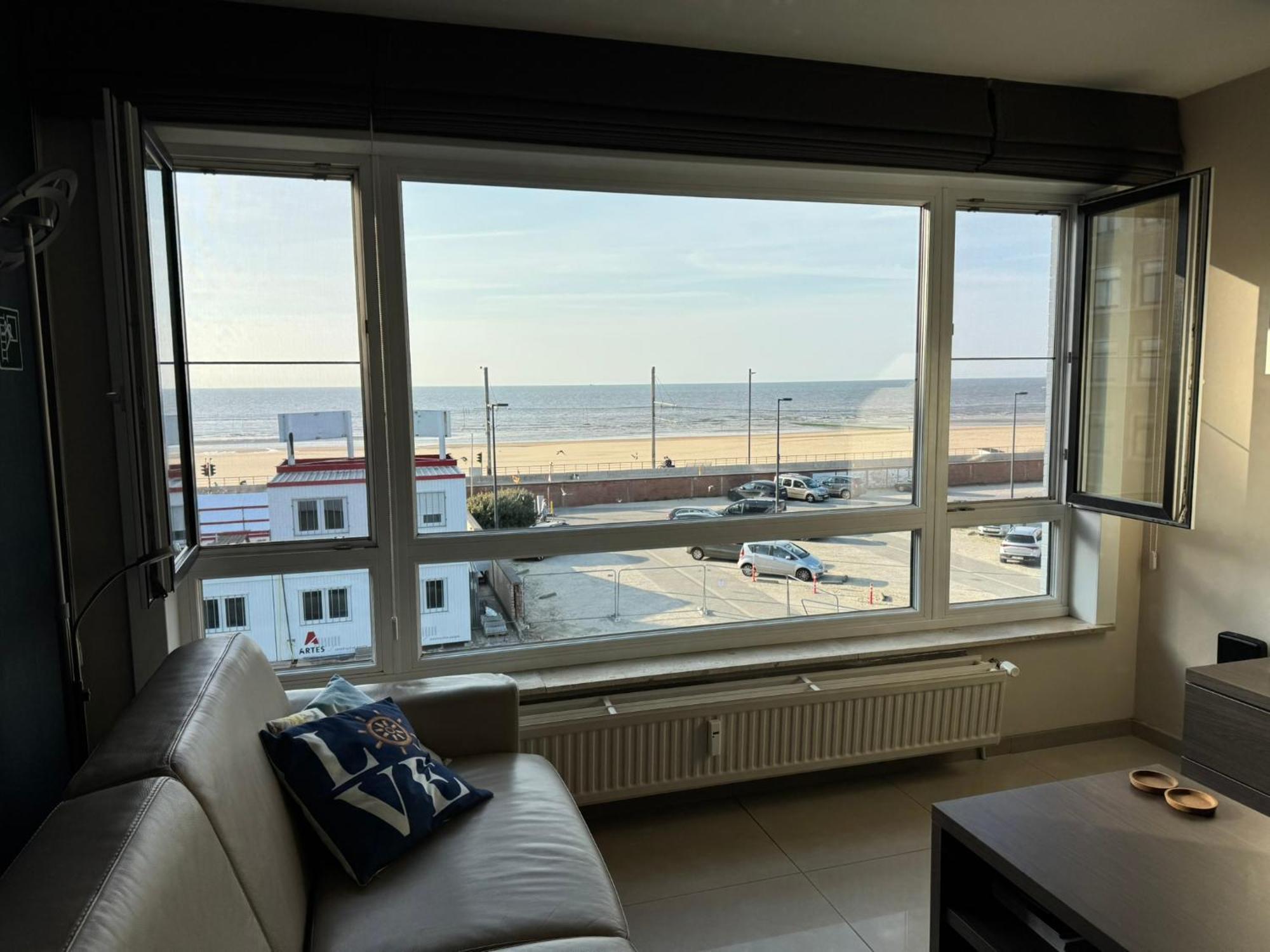 Splendid Seaview - Luxury 4 Persons At And Sea Appartement Oostende
